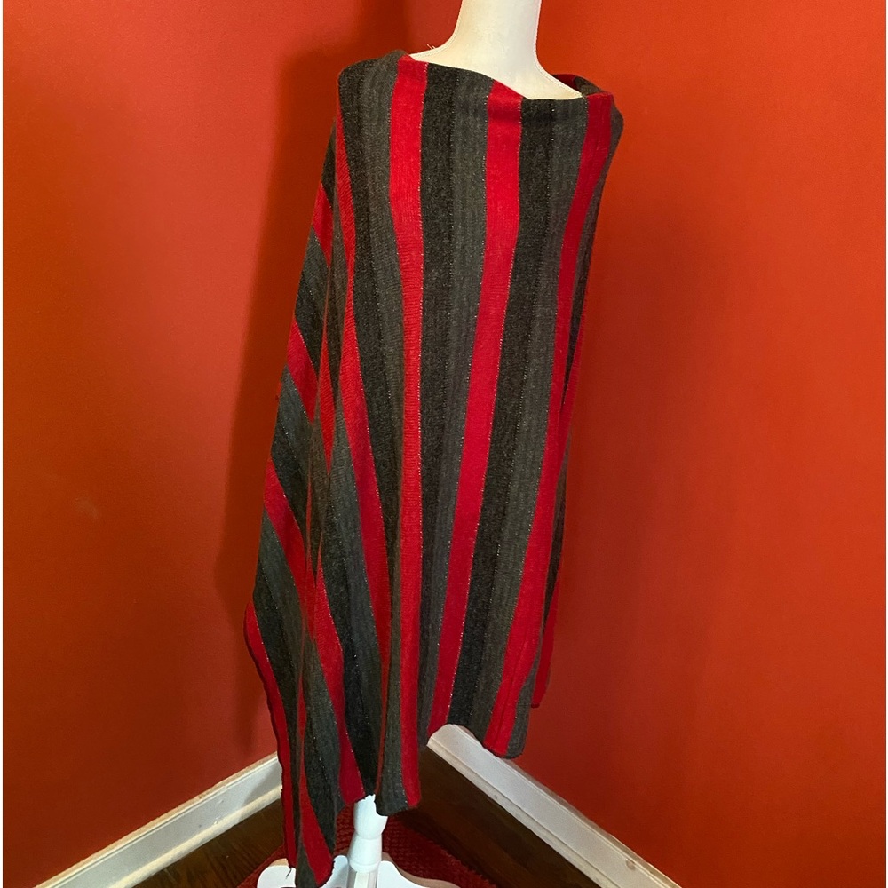 Jessica Max Shawl
